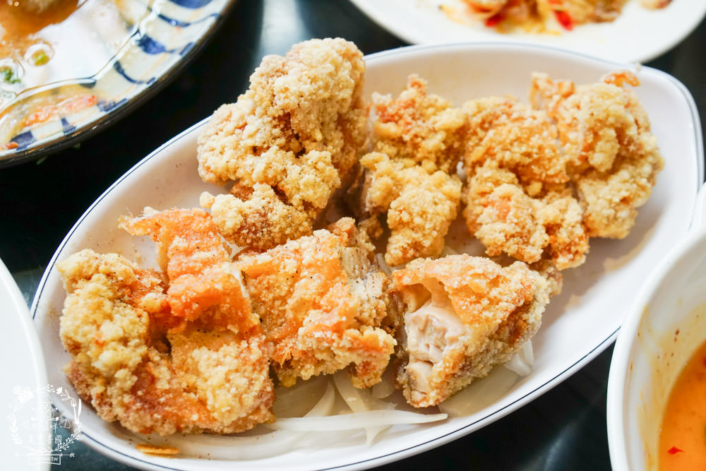 東坡醉月餐館|高雄598元有高達80種選項的中式料理吃到飽!古香古色的裝潢環境用餐氛圍好清幽!