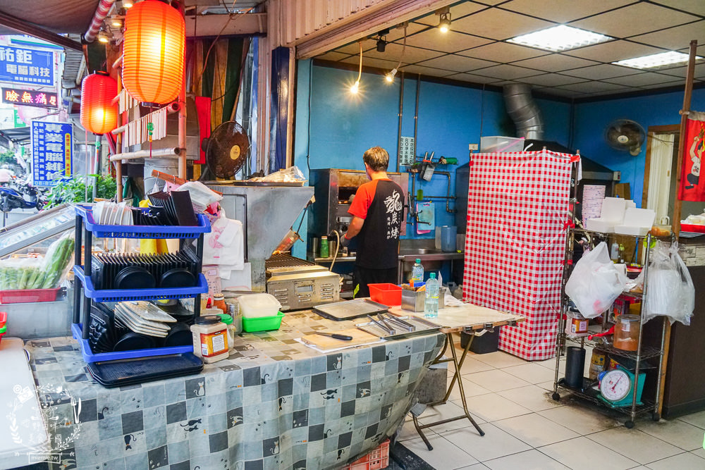 枋寮美食推薦[龍炭烤熱炒火鍋]枋寮欣賞港邊船隻與夕陽餘暉的景觀餐廳!午仔魚一夜干人氣必點!
