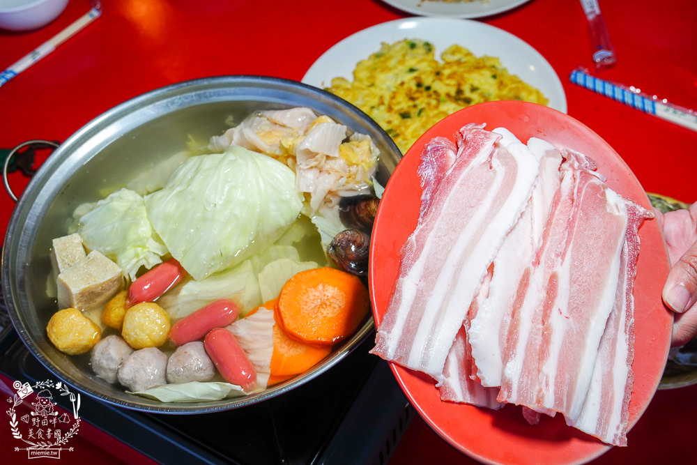 枋寮美食推薦[龍炭烤熱炒火鍋]枋寮欣賞港邊船隻與夕陽餘暉的景觀餐廳!午仔魚一夜干人氣必點!