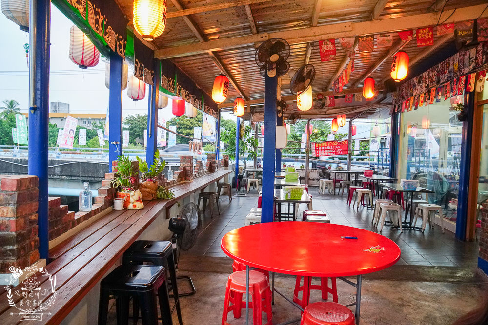 枋寮美食推薦[龍炭烤熱炒火鍋]枋寮欣賞港邊船隻與夕陽餘暉的景觀餐廳!午仔魚一夜干人氣必點!