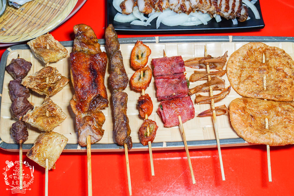 枋寮美食推薦[龍炭烤熱炒火鍋]枋寮欣賞港邊船隻與夕陽餘暉的景觀餐廳!午仔魚一夜干人氣必點!