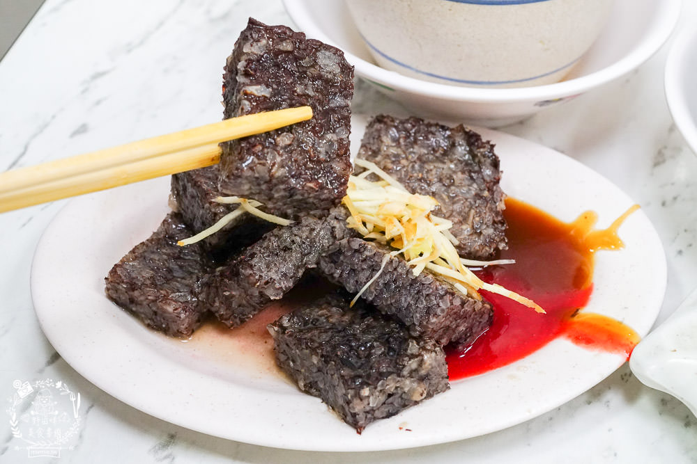 高雄[林天生肉燥飯]鳳山在地人推薦的老字號銷魂豬腦湯!中華夜市美食推薦!