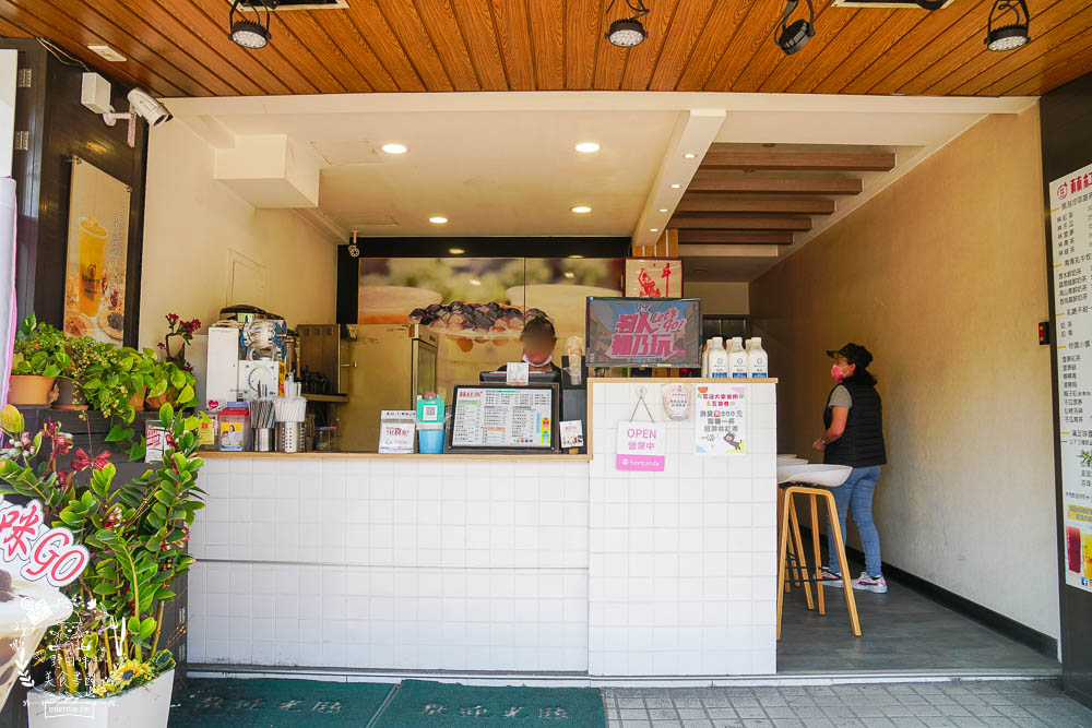 高雄[林紅茶專賣店建工店]純天然香水鮮奶茶可以喝出漸層口味?高CP值的超搞剛手炒糖喝起來很安心!