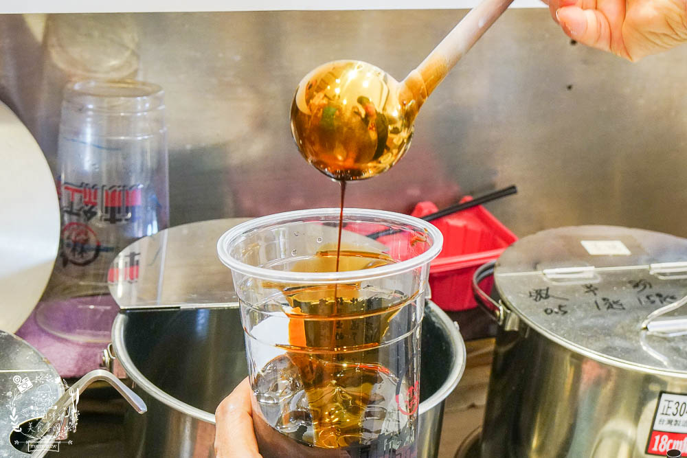 高雄[林紅茶專賣店建工店]純天然香水鮮奶茶可以喝出漸層口味?高CP值的超搞剛手炒糖喝起來很安心!