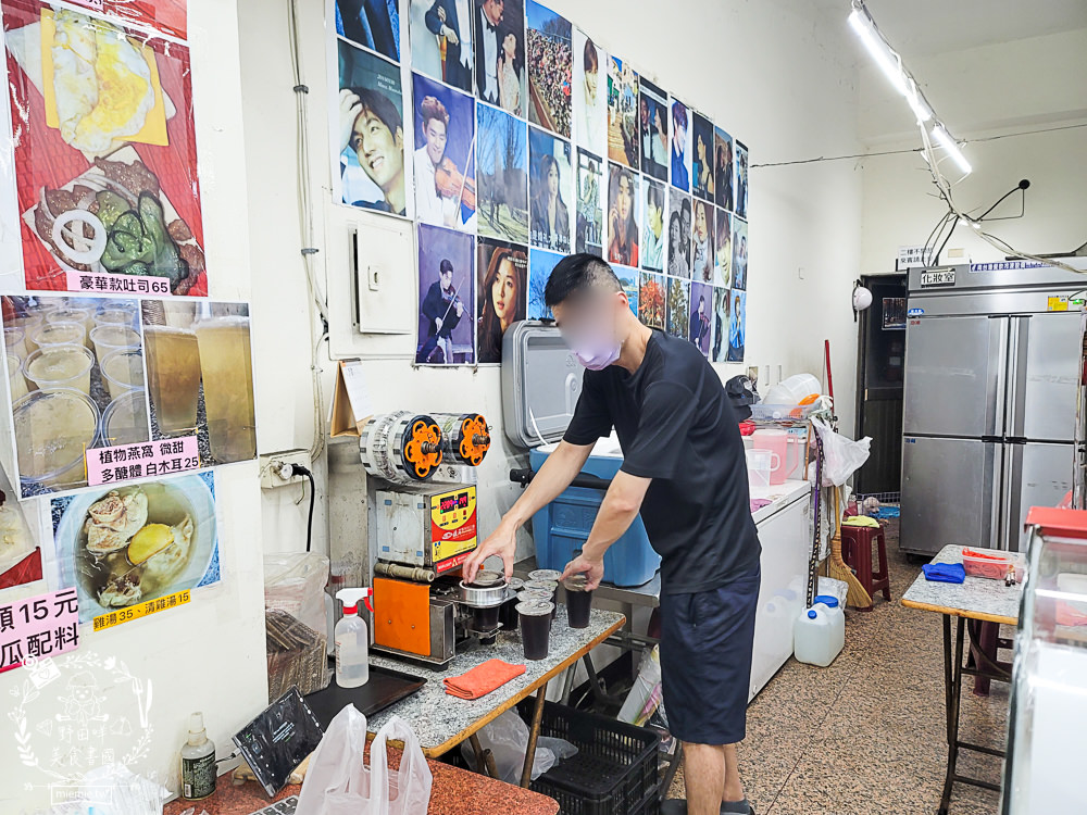 高雄[小鮮肉肉蛋吐司]瑞豐夜市超平價宵夜!百元就能吃到爆量肉蛋吐司+滿滿肉燥飯+濃厚雞湯?