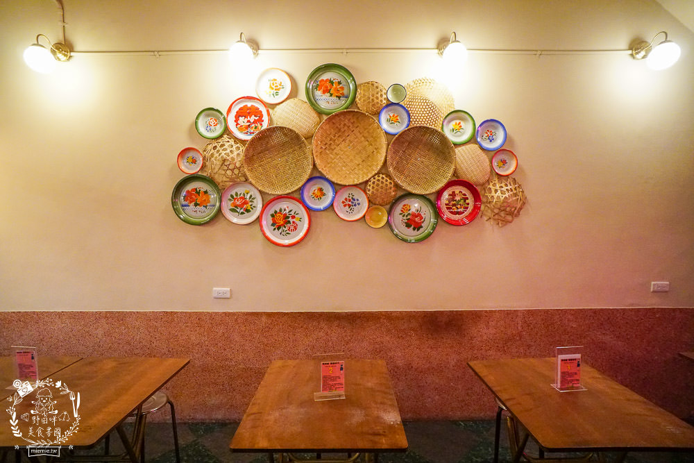 高雄[桂桃嬤販麵洋行]超復古的馬來西亞麵攤來到文山特區囉!肉骨茶麵湯頭超銷魂~