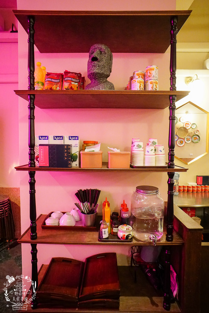 高雄[桂桃嬤販麵洋行]超復古的馬來西亞麵攤來到文山特區囉!肉骨茶麵湯頭超銷魂~