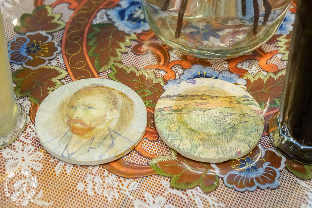 高雄[梵谷藝術咖啡廳]超隱藏版奢華咖啡廳!中式結合西式的藝術品擺設超壯觀!