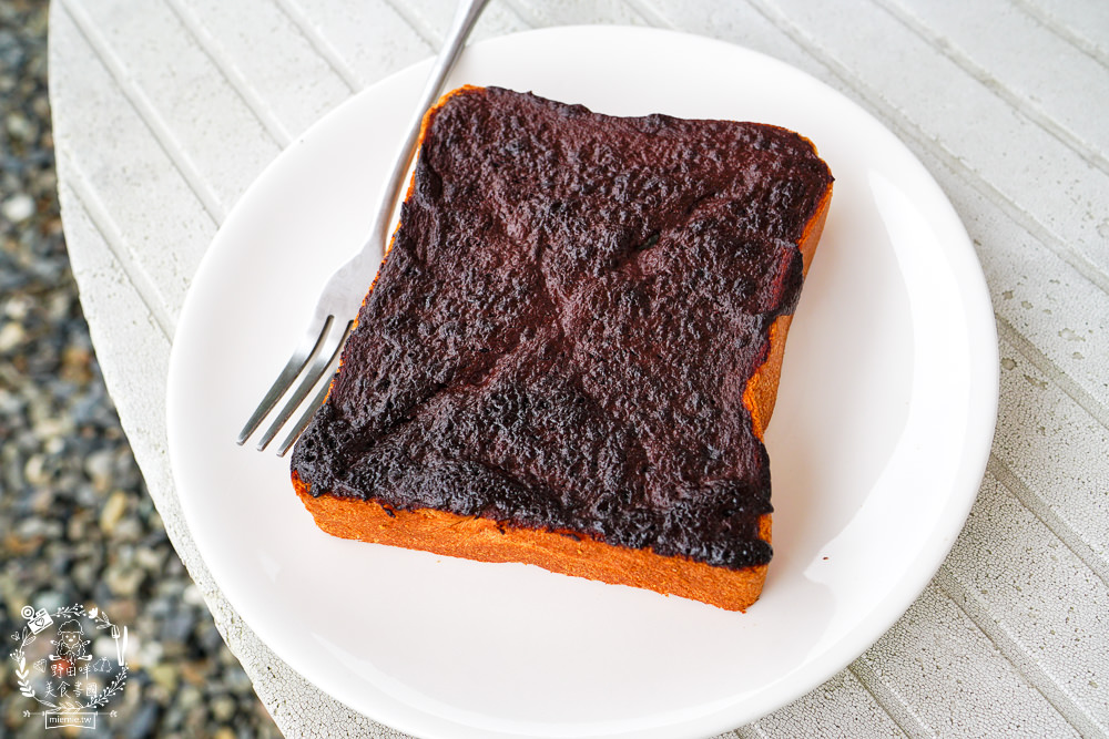 嘉義[森活琚咖啡]阿里山公路的清幽景觀咖啡廳!綠意盎然的山巒景色美不勝收!