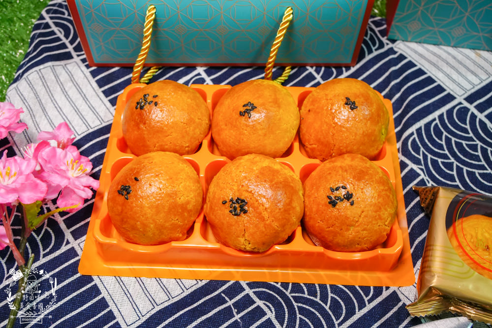 2023月餅推薦[楓茶記月餅]每年秒殺的港式手工菠蘿蛋黃酥+超爆漿的流心奶黃月餅!