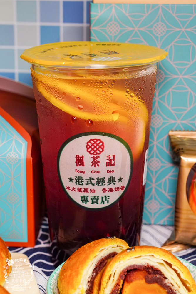 2023月餅推薦[楓茶記月餅]每年秒殺的港式手工菠蘿蛋黃酥+超爆漿的流心奶黃月餅!