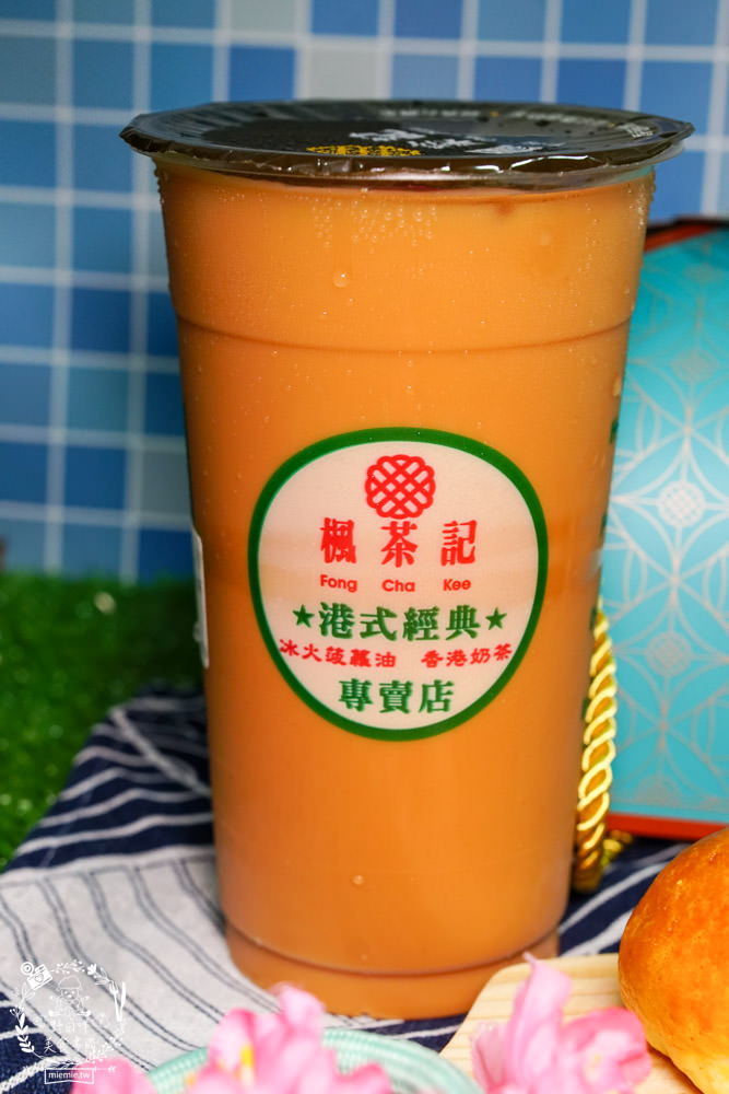 2023月餅推薦[楓茶記月餅]每年秒殺的港式手工菠蘿蛋黃酥+超爆漿的流心奶黃月餅!