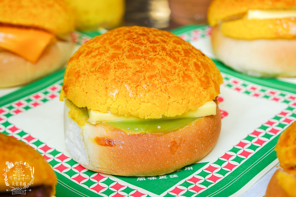 高雄[楓茶記總店冰火菠蘿油]台灣超人氣冰火菠蘿油!邪惡香濃牽絲芝心還不吃爆?