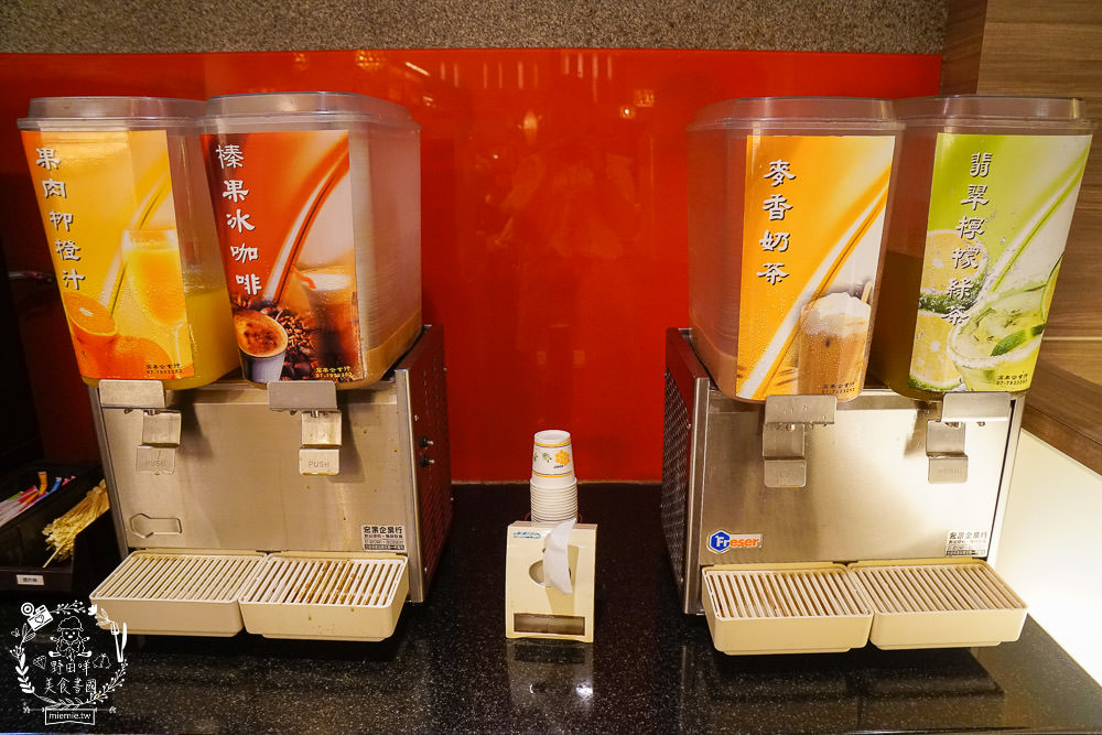 高雄文山特區[極鮮火鍋吃到飽]每逢假日一定排隊!極致豐富的聚餐選擇!