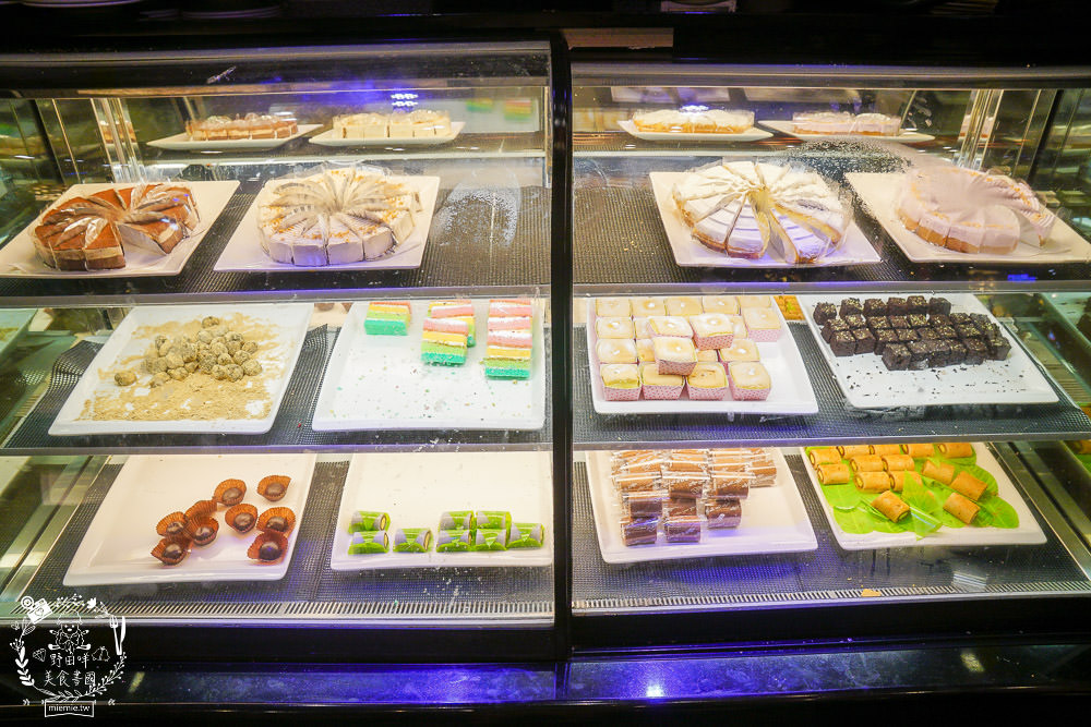 高雄文山特區[極鮮火鍋吃到飽]每逢假日一定排隊!極致豐富的聚餐選擇!