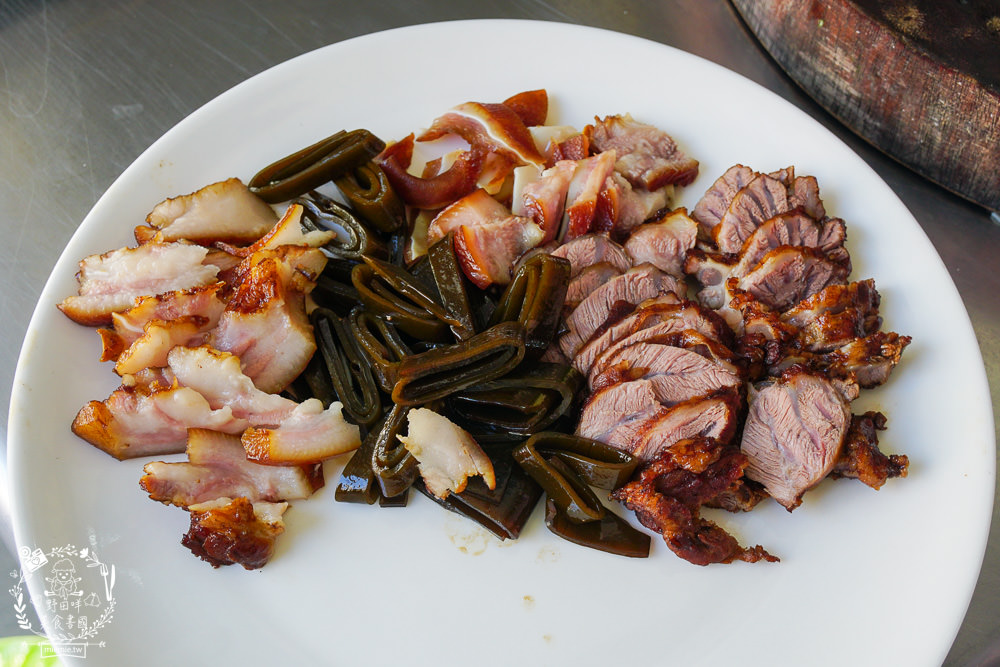 枋寮人氣小吃[榕樹下酸辣湯]30年在地饕客推薦的好滋味!人氣水餃常常提早完售!酸辣湯老饕必點!