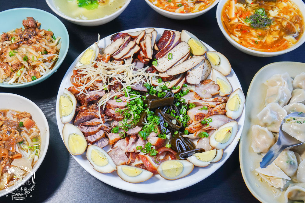 枋寮人氣小吃[榕樹下酸辣湯]30年在地饕客推薦的好滋味!人氣水餃常常提早完售!酸辣湯老饕必點!