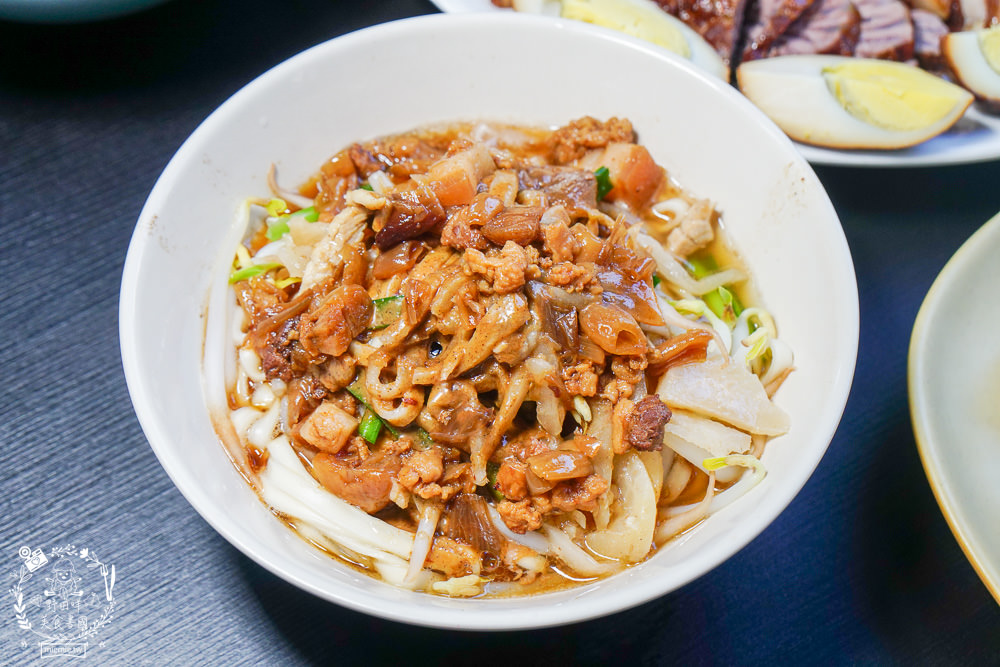 枋寮人氣小吃[榕樹下酸辣湯]30年在地饕客推薦的好滋味!人氣水餃常常提早完售!酸辣湯老饕必點!