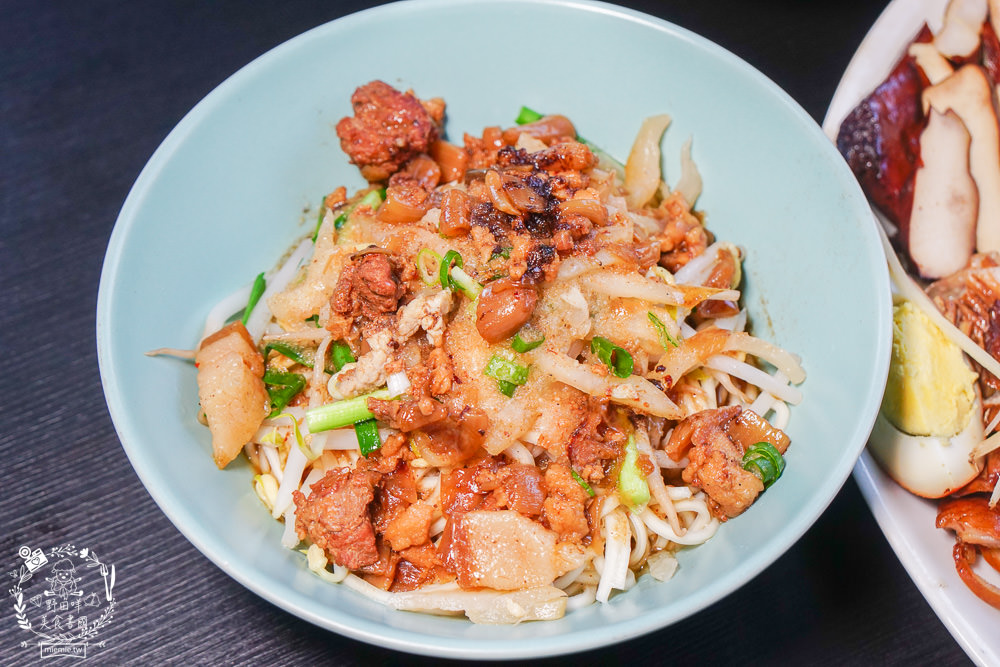 枋寮人氣小吃[榕樹下酸辣湯]30年在地饕客推薦的好滋味!人氣水餃常常提早完售!酸辣湯老饕必點!