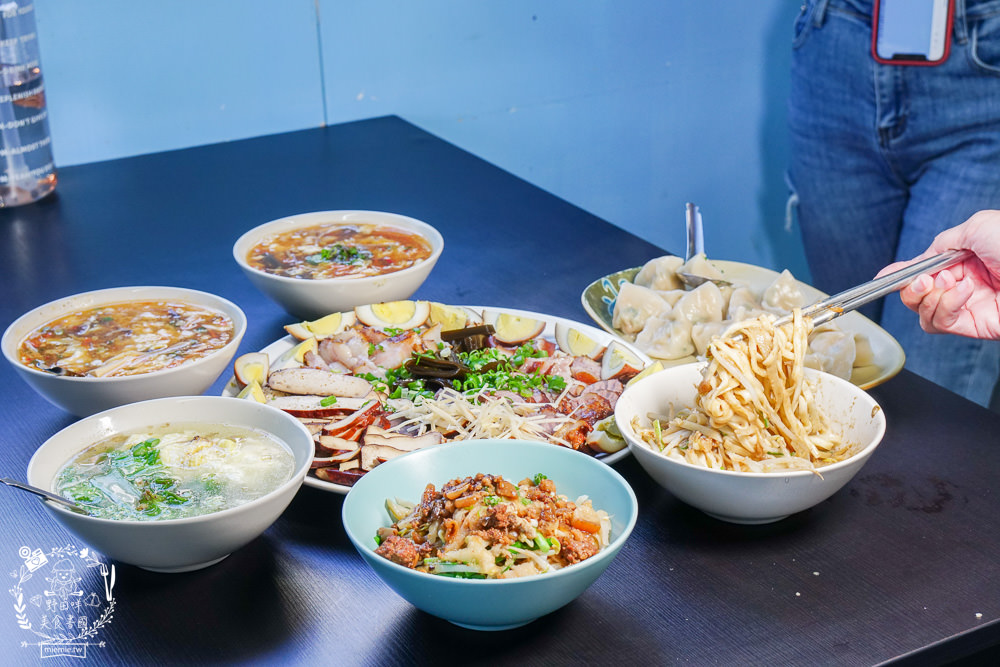 枋寮人氣小吃[榕樹下酸辣湯]30年在地饕客推薦的好滋味!人氣水餃常常提早完售!酸辣湯老饕必點!