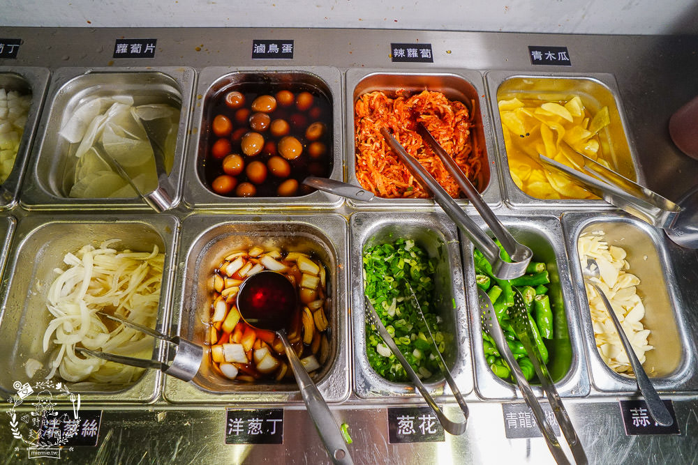 高雄[槿韓食堂韓式料理吃到飽]32種韓國料理吃到飽!怕辣的人也敢吃?!順便一起愛的迫降吧!