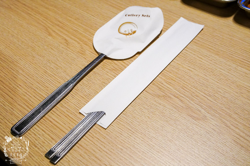 高雄[槿韓食堂韓式料理吃到飽]32種韓國料理吃到飽!怕辣的人也敢吃?!順便一起愛的迫降吧!