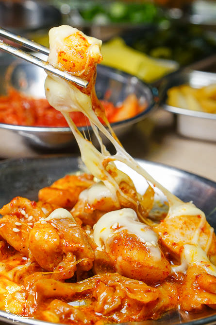 高雄[槿韓食堂韓式料理吃到飽]32種韓國料理吃到飽!怕辣的人也敢吃?!順便一起愛的迫降吧!