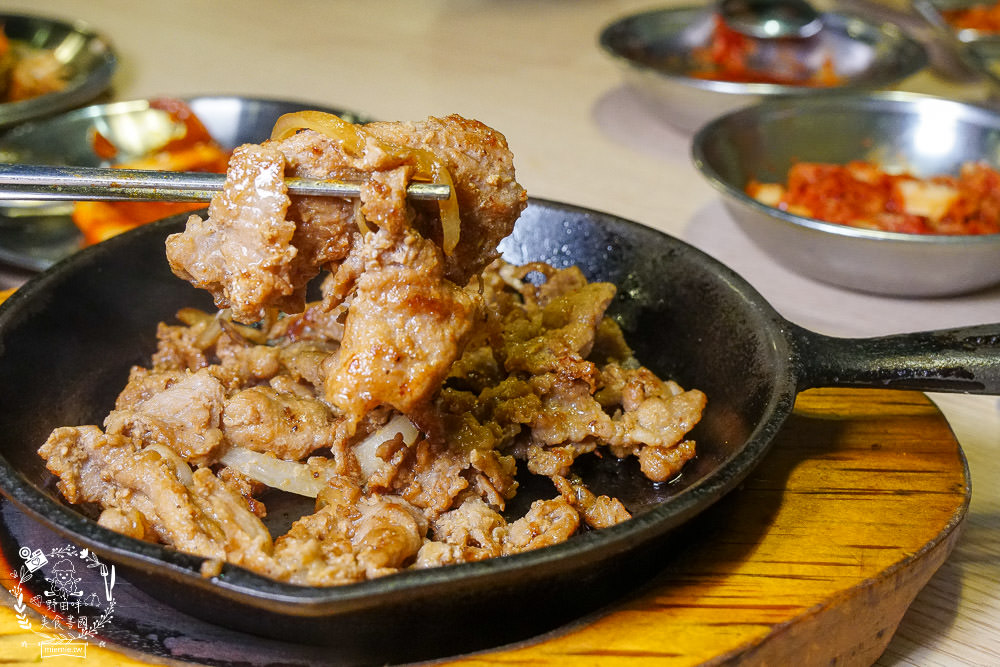 高雄[槿韓食堂韓式料理吃到飽]32種韓國料理吃到飽!怕辣的人也敢吃?!順便一起愛的迫降吧!