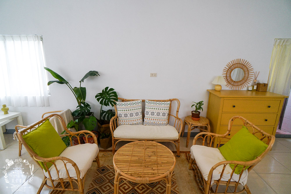 鳳山隱藏版咖啡廳[樹苒小鎮咖啡甜點店]純白簡約的浪漫下午茶甜點店!漫步調享受慵懶時光