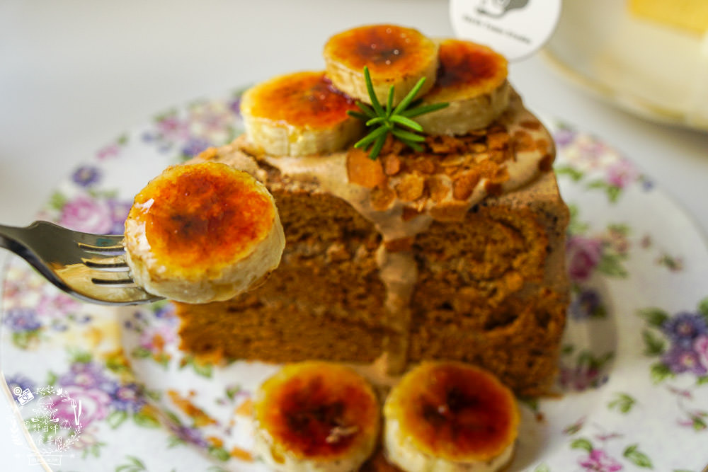 鳳山隱藏版咖啡廳[樹苒小鎮咖啡甜點店]純白簡約的浪漫下午茶甜點店!漫步調享受慵懶時光