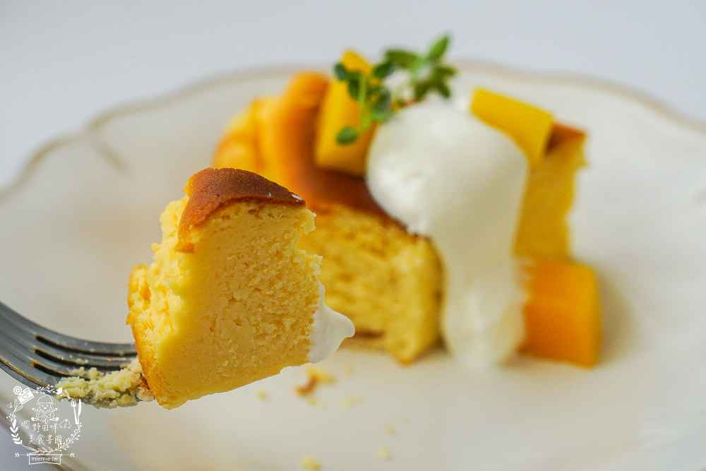 鳳山隱藏版咖啡廳[樹苒小鎮咖啡甜點店]純白簡約的浪漫下午茶甜點店!漫步調享受慵懶時光