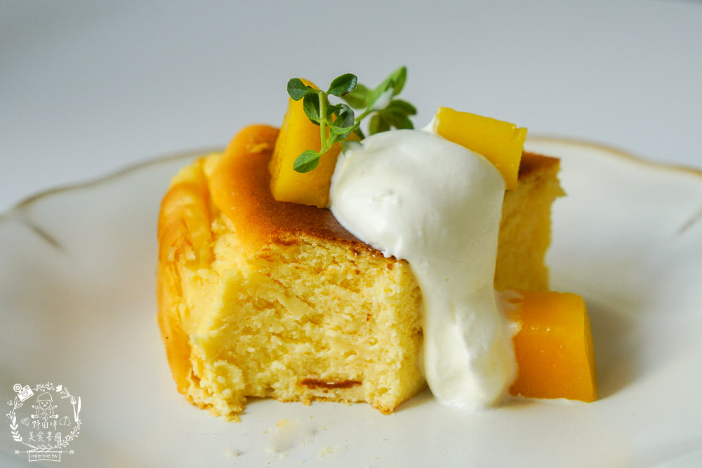 鳳山隱藏版咖啡廳[樹苒小鎮咖啡甜點店]純白簡約的浪漫下午茶甜點店!漫步調享受慵懶時光