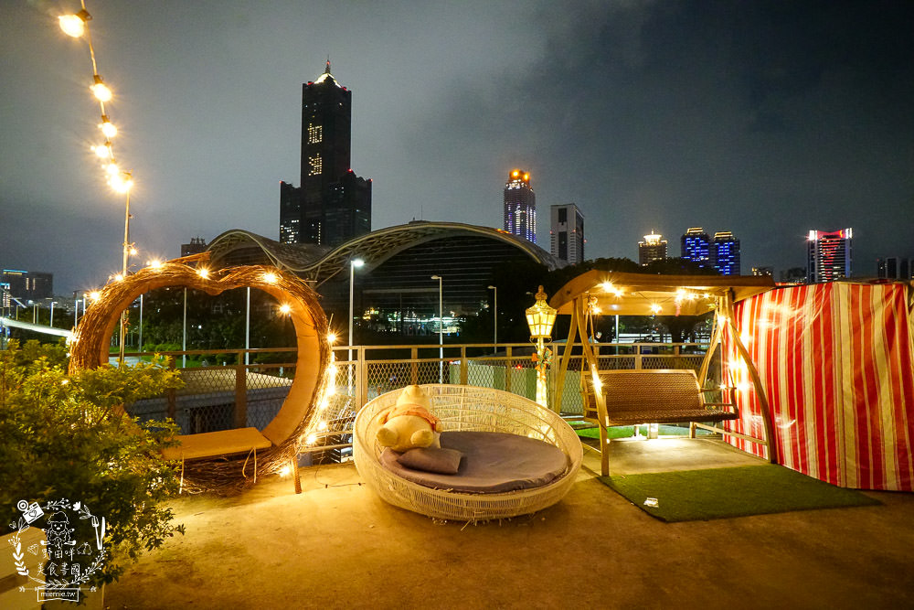 高雄[比爾比夫熟成牛排海景餐廳]22號碼頭超浪漫景觀餐廳!絢麗燈光絕美動人!