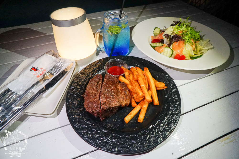 高雄[比爾比夫熟成牛排海景餐廳]22號碼頭超浪漫景觀餐廳!絢麗燈光絕美動人!