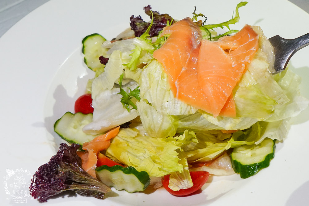 高雄[比爾比夫熟成牛排海景餐廳]22號碼頭超浪漫景觀餐廳!絢麗燈光絕美動人!