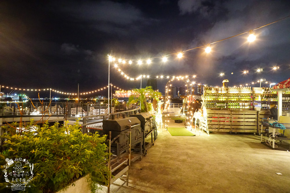 高雄[比爾比夫熟成牛排海景餐廳]22號碼頭超浪漫景觀餐廳!絢麗燈光絕美動人!