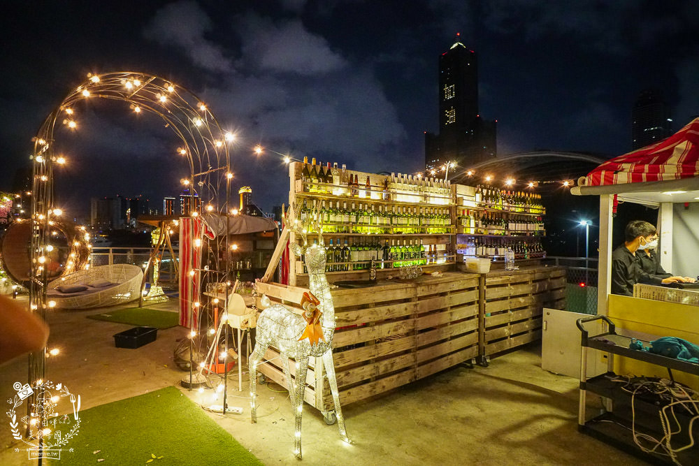 高雄[比爾比夫熟成牛排海景餐廳]22號碼頭超浪漫景觀餐廳!絢麗燈光絕美動人!