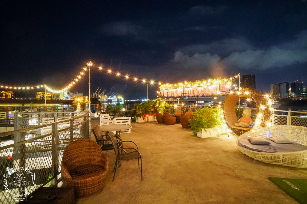 高雄[比爾比夫熟成牛排海景餐廳]22號碼頭超浪漫景觀餐廳!絢麗燈光絕美動人!