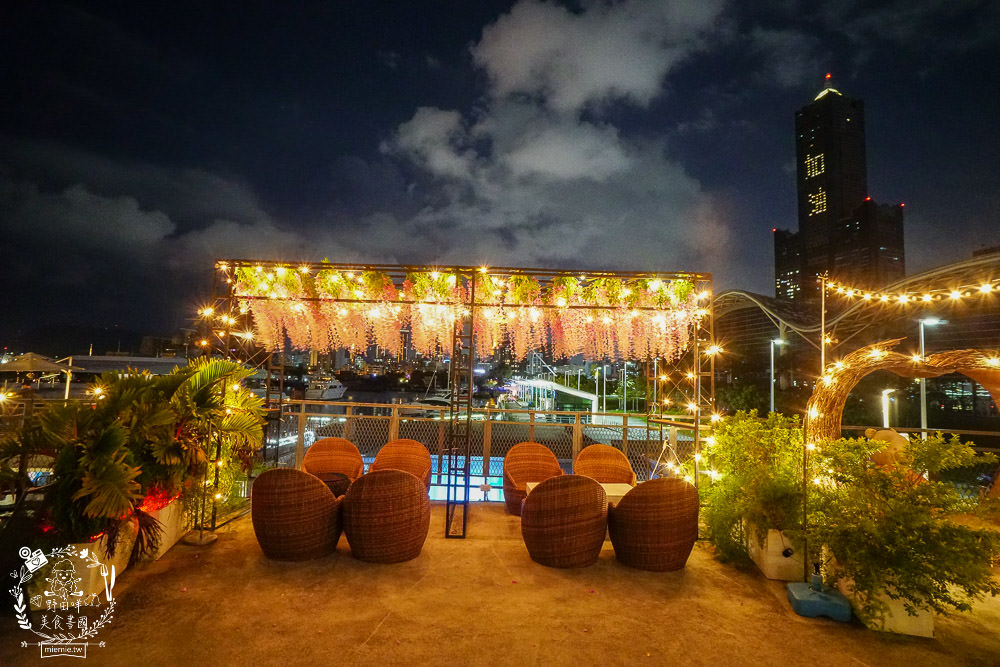 高雄[比爾比夫熟成牛排海景餐廳]22號碼頭超浪漫景觀餐廳!絢麗燈光絕美動人!