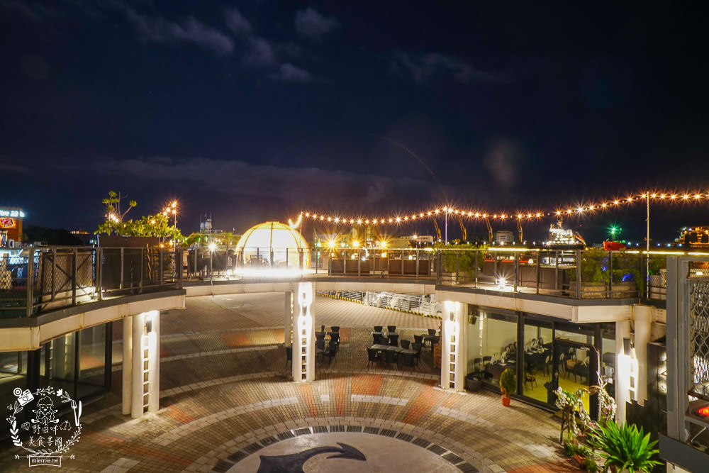 高雄[比爾比夫熟成牛排海景餐廳]22號碼頭超浪漫景觀餐廳!絢麗燈光絕美動人!