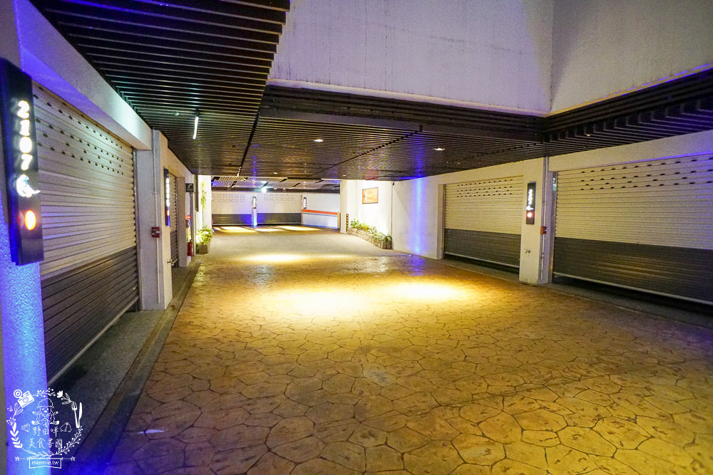 台中汽車旅館[水雲端旗艦概念旅館]精緻宵夜/豐盛自助早餐/親子遊樂區/健身房