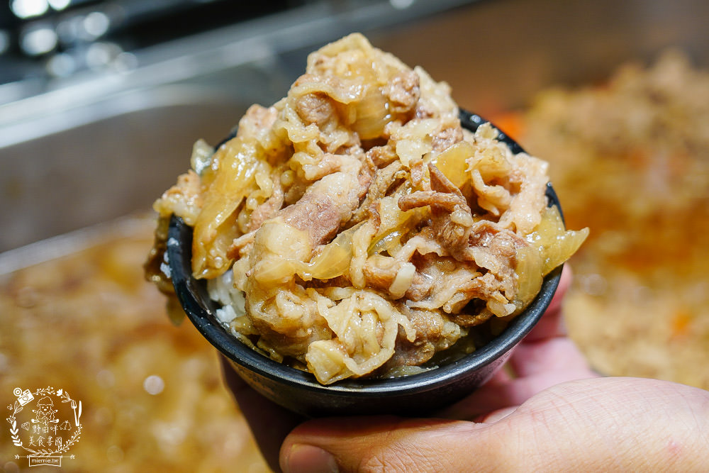 高雄汕頭泉成沙茶潮鍋(青海店)傳承一甲子的美味!推出強大壽喜肉燥飯+牛丼自助吧爽爽吃到飽 - 第21張圖 高雄汕頭泉成沙茶潮鍋(青海店)傳承一甲子的美味!推出強大壽喜肉燥飯+牛丼自助吧爽爽吃到飽