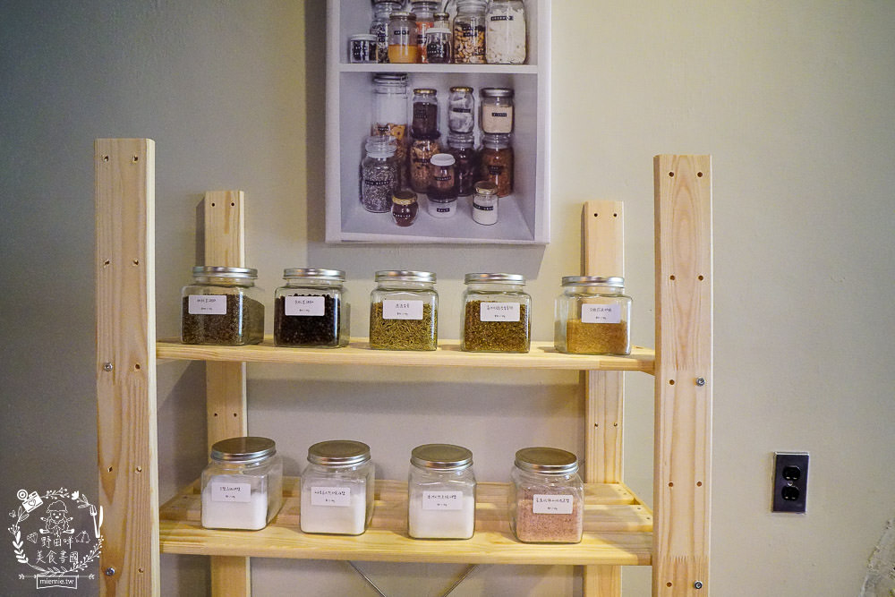 高雄[沒有包裝咖啡廳輕食料理]新崛江熱門IG打卡網美店!鬆軟司康香甜美味