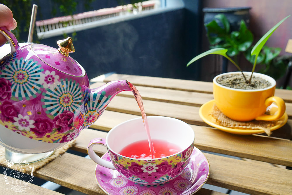 高雄[沒有包裝咖啡廳輕食料理]新崛江熱門IG打卡網美店!鬆軟司康香甜美味