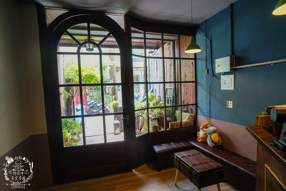 高雄[沒有包裝咖啡廳輕食料理]新崛江熱門IG打卡網美店!鬆軟司康香甜美味