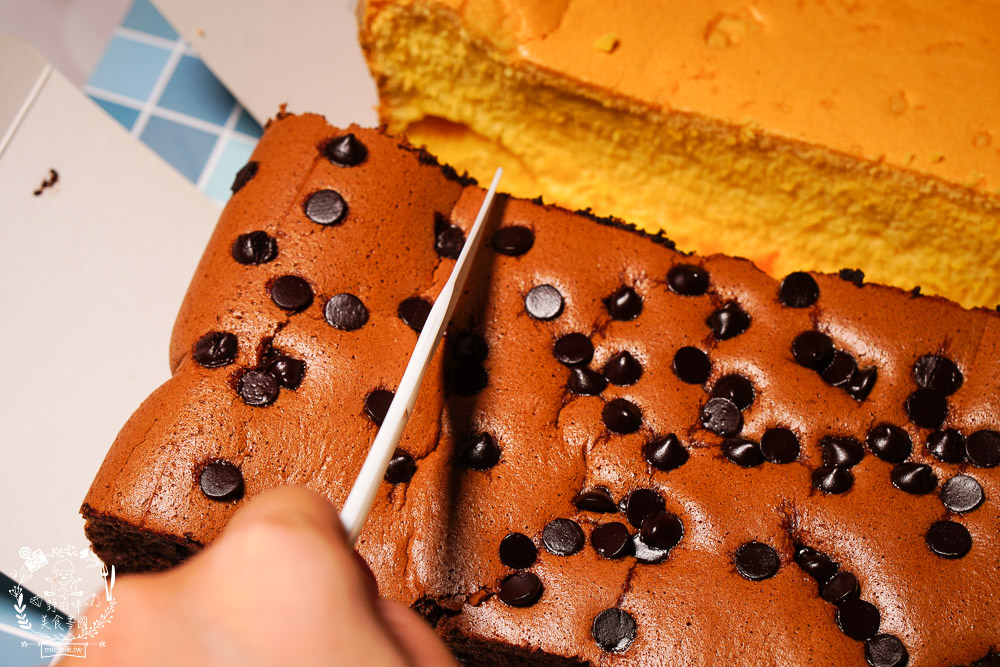 高雄法朗西斯古早味蛋糕搬家囉!早上8點人氣口味立即完售?一定要打電話預定!