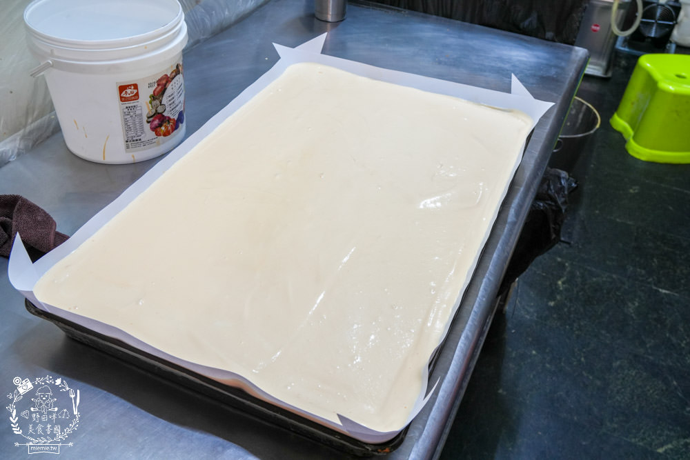 高雄[法朗西斯古早味蛋糕]隱藏在金獅湖市場每天只賣四小時的高CP值古早味蛋糕!