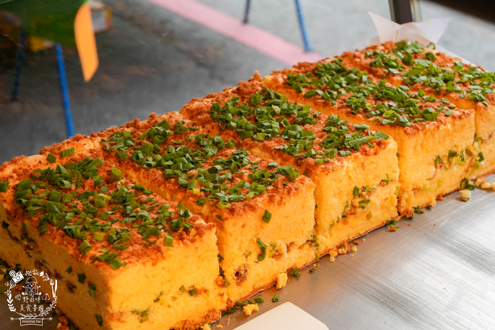 高雄[法朗西斯古早味蛋糕]隱藏在金獅湖市場每天只賣四小時的高CP值古早味蛋糕!