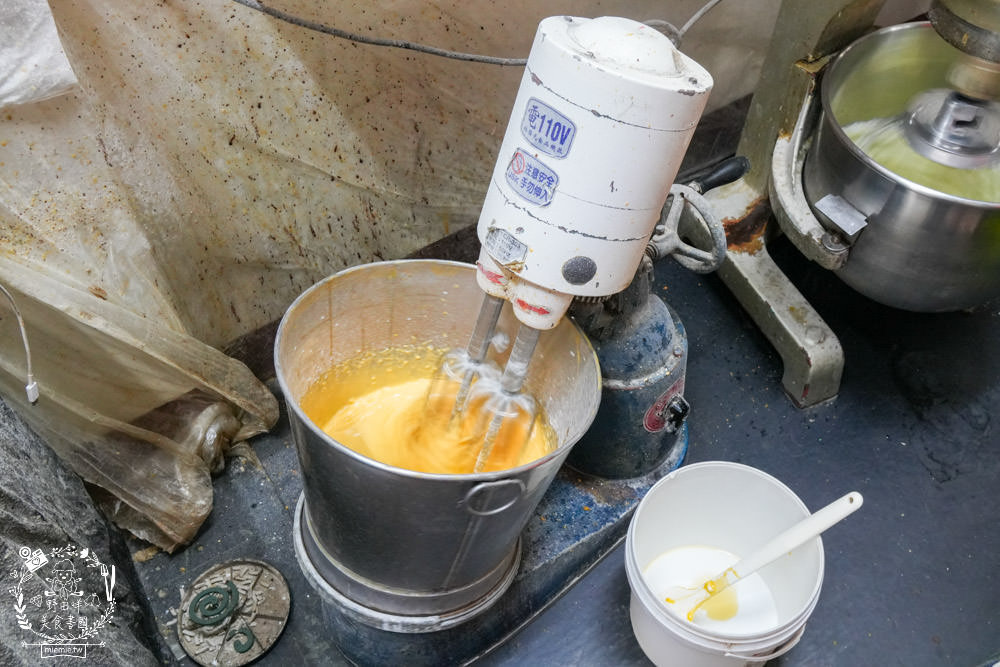 高雄[法朗西斯古早味蛋糕]隱藏在金獅湖市場每天只賣四小時的高CP值古早味蛋糕!