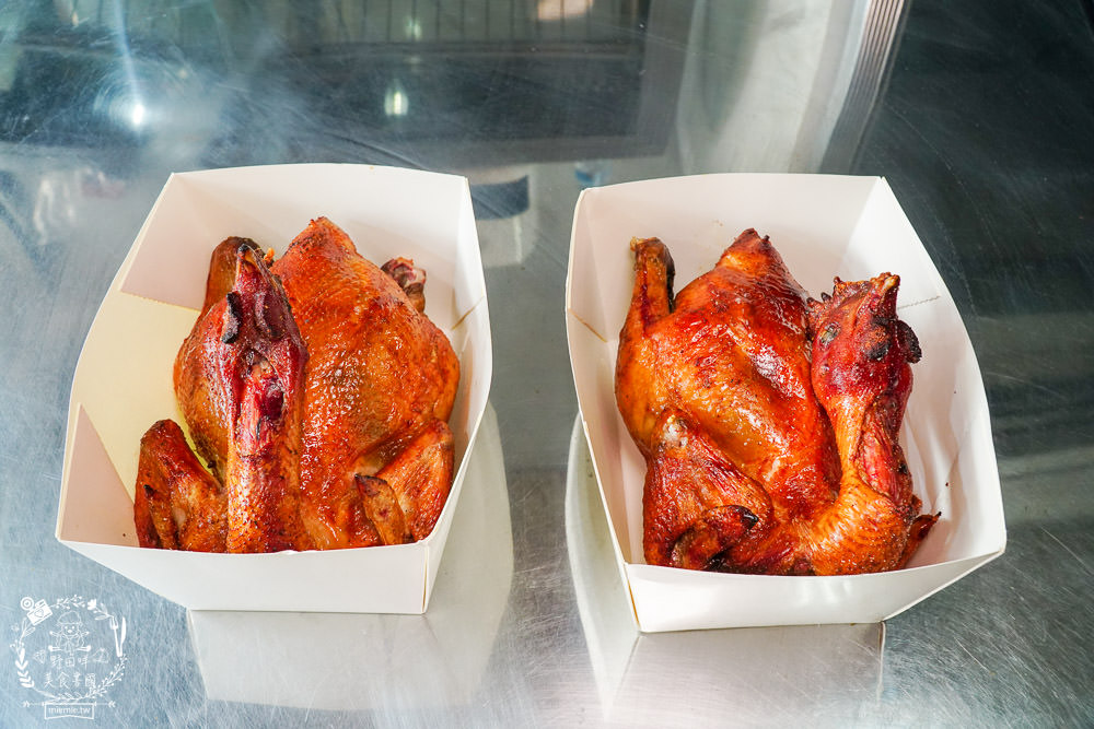 高雄烤雞推薦[泰式瘋烤雞大寮店]連平日都人潮滿滿的高CP值烤雞?銷魂泰式醬酸辣超開胃!